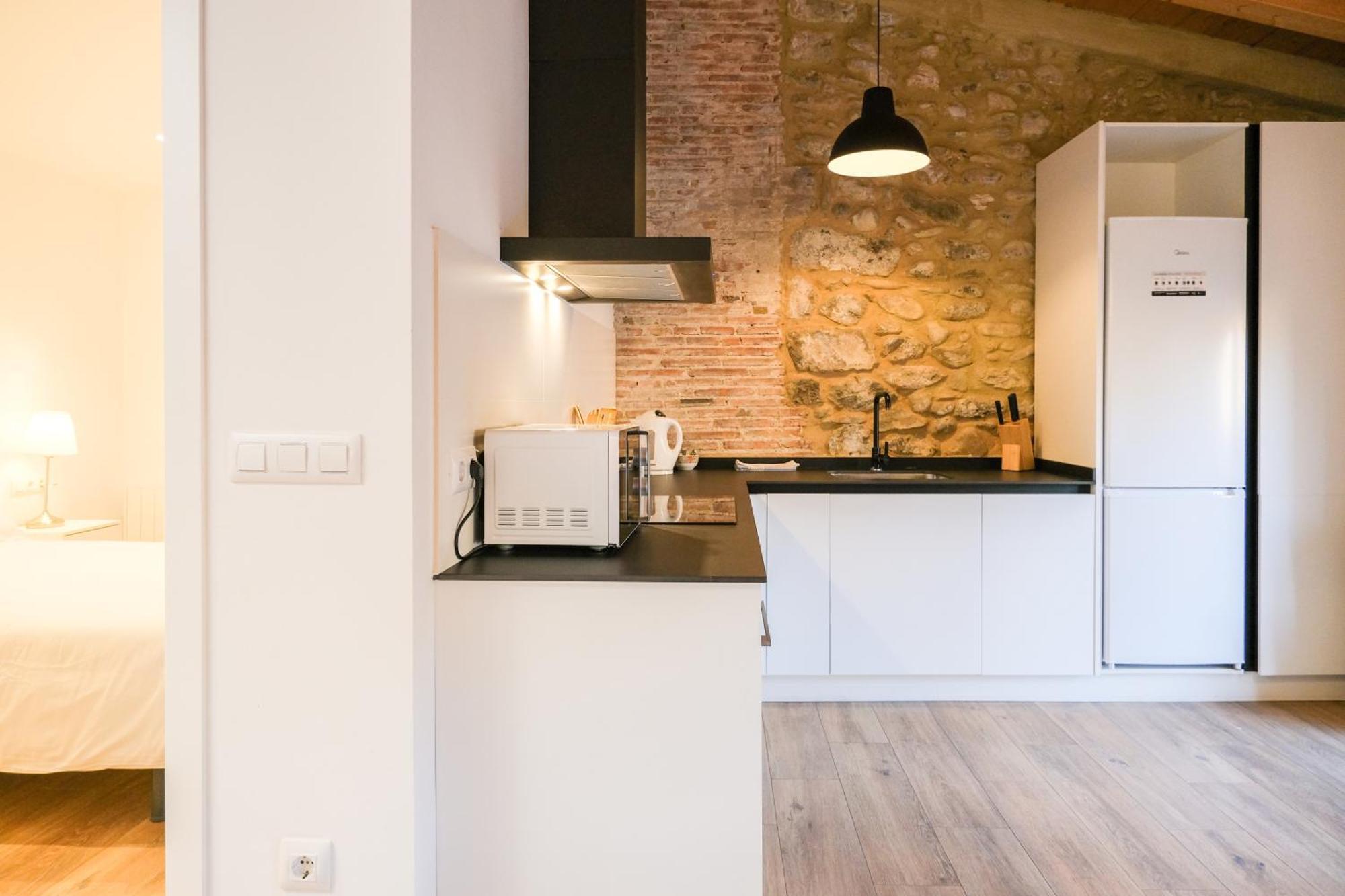 Ganganell Atic Apartamento Con Terraza En Besalu Ngoại thất bức ảnh