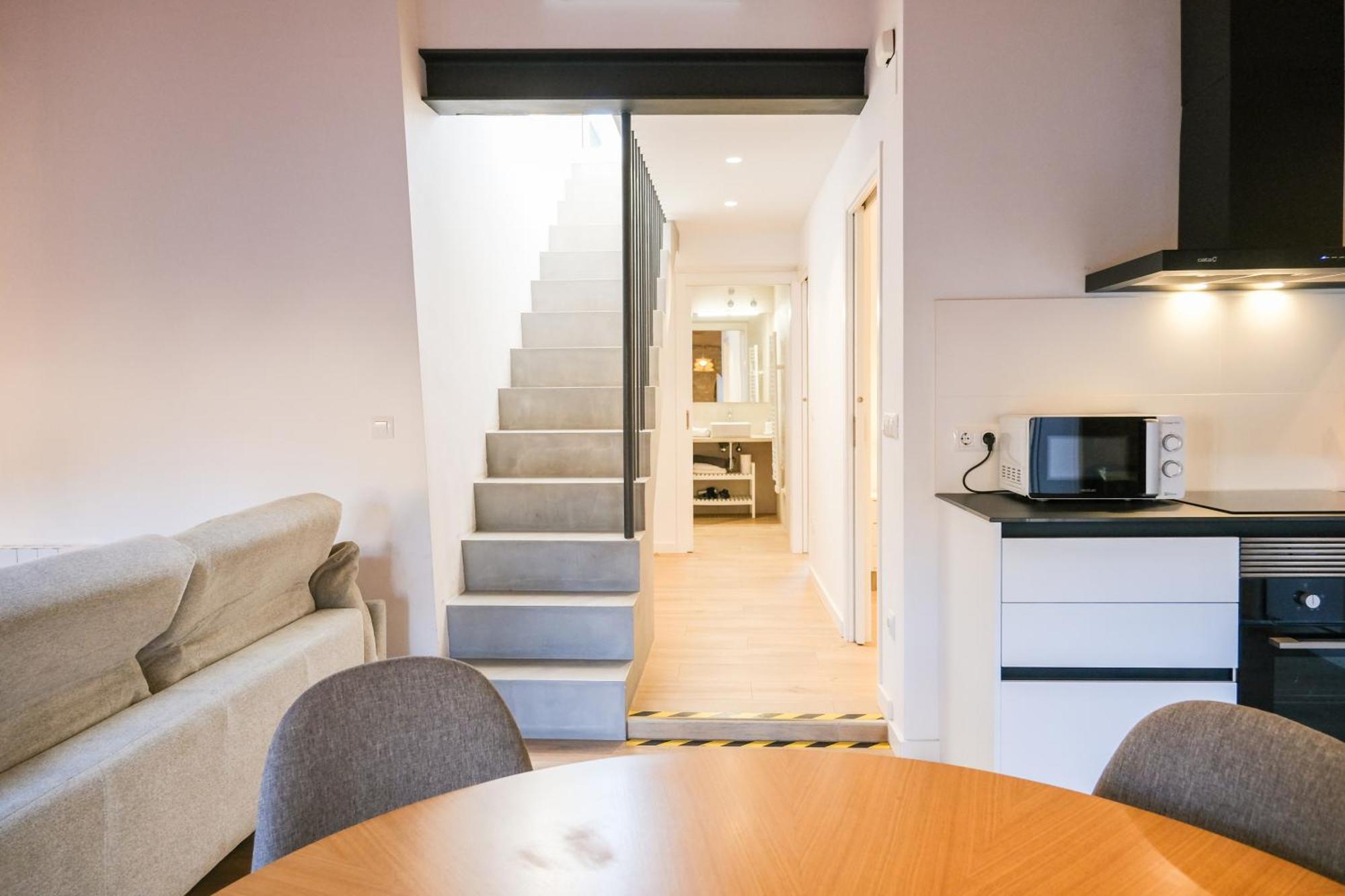Ganganell Atic Apartamento Con Terraza En Besalu Ngoại thất bức ảnh
