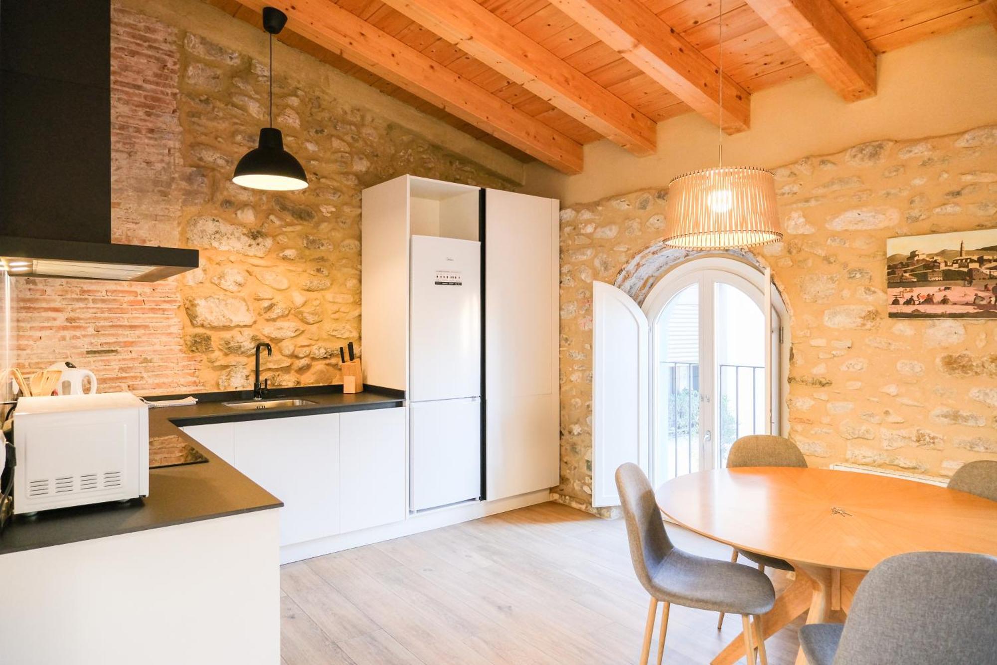 Ganganell Atic Apartamento Con Terraza En Besalu Ngoại thất bức ảnh