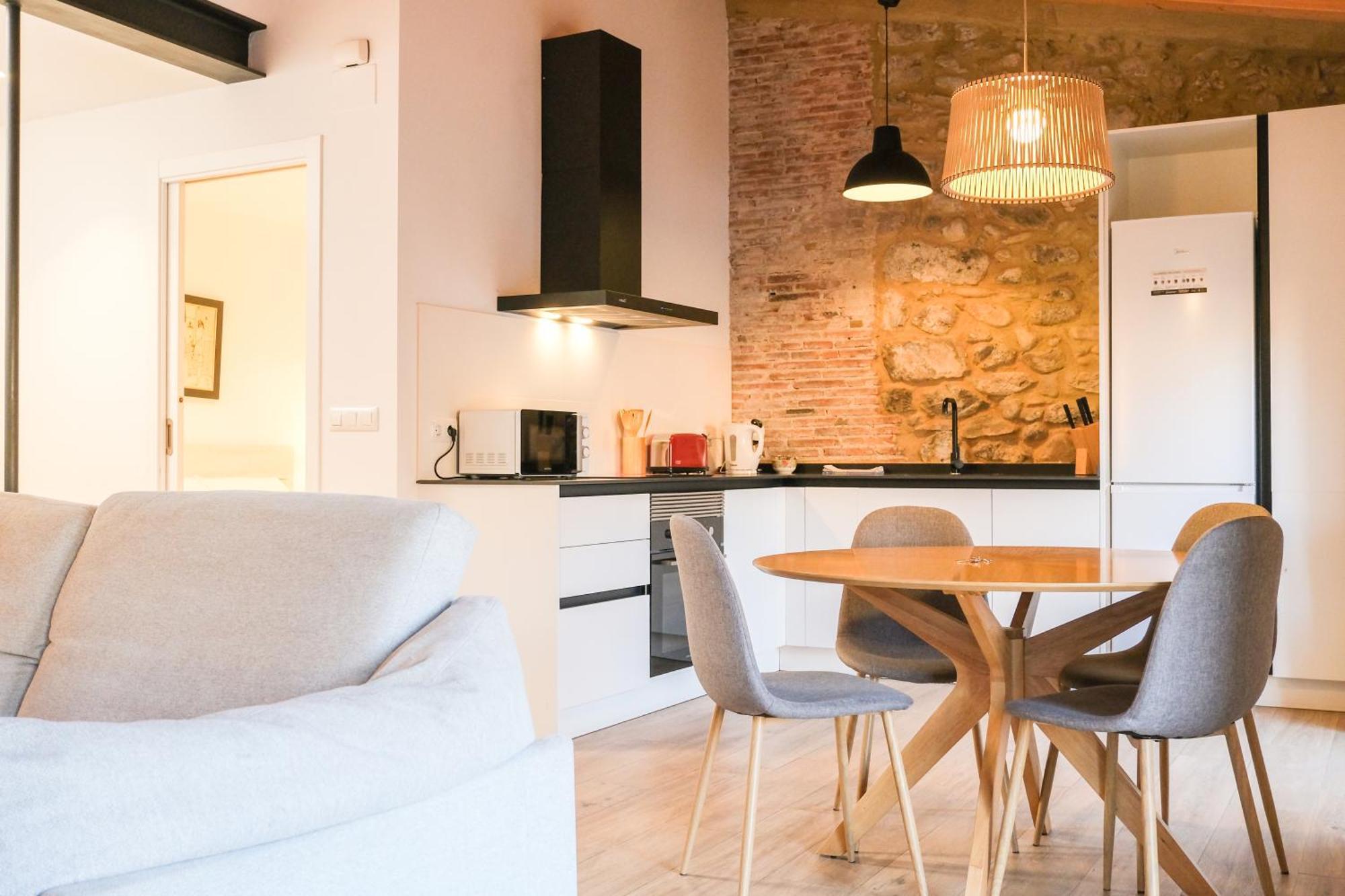 Ganganell Atic Apartamento Con Terraza En Besalu Ngoại thất bức ảnh
