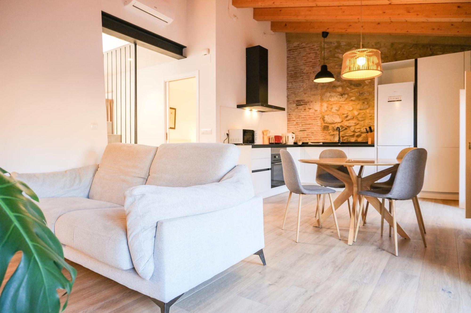 Ganganell Atic Apartamento Con Terraza En Besalu Ngoại thất bức ảnh