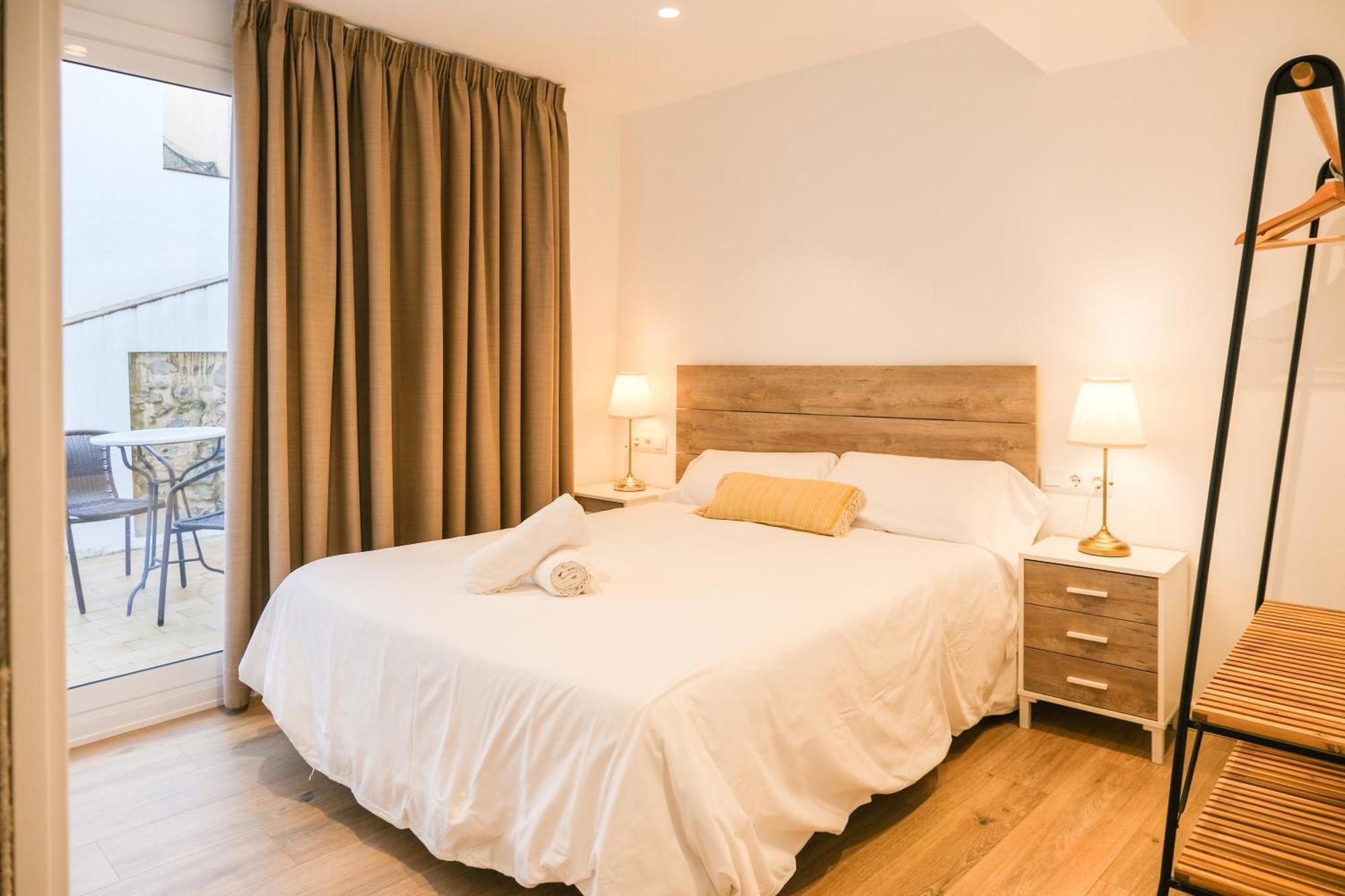 Ganganell Atic Apartamento Con Terraza En Besalu Ngoại thất bức ảnh
