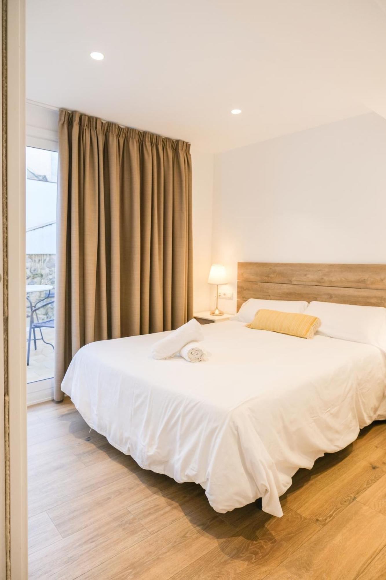 Ganganell Atic Apartamento Con Terraza En Besalu Ngoại thất bức ảnh