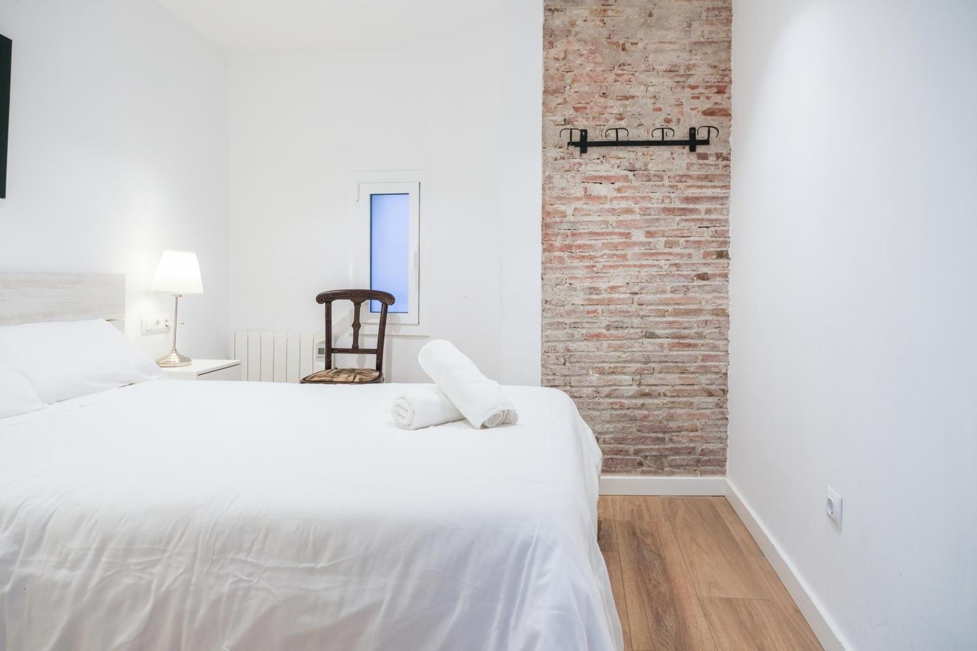 Ganganell Atic Apartamento Con Terraza En Besalu Ngoại thất bức ảnh