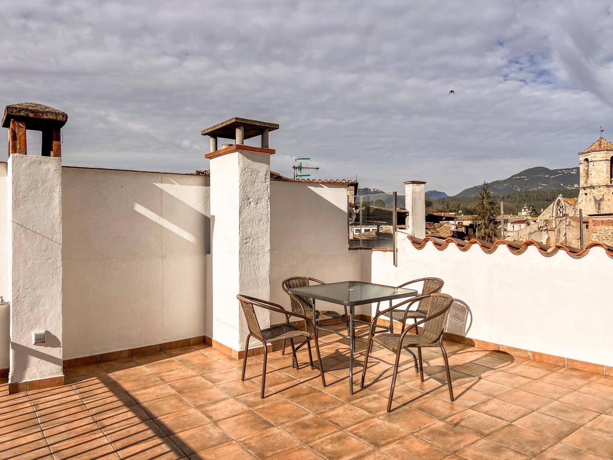 Ganganell Atic Apartamento Con Terraza En Besalu Ngoại thất bức ảnh