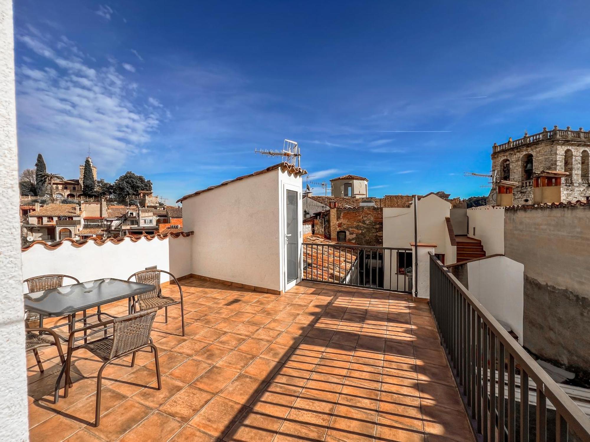 Ganganell Atic Apartamento Con Terraza En Besalu Ngoại thất bức ảnh